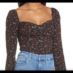 Reformation Reign top in Mina